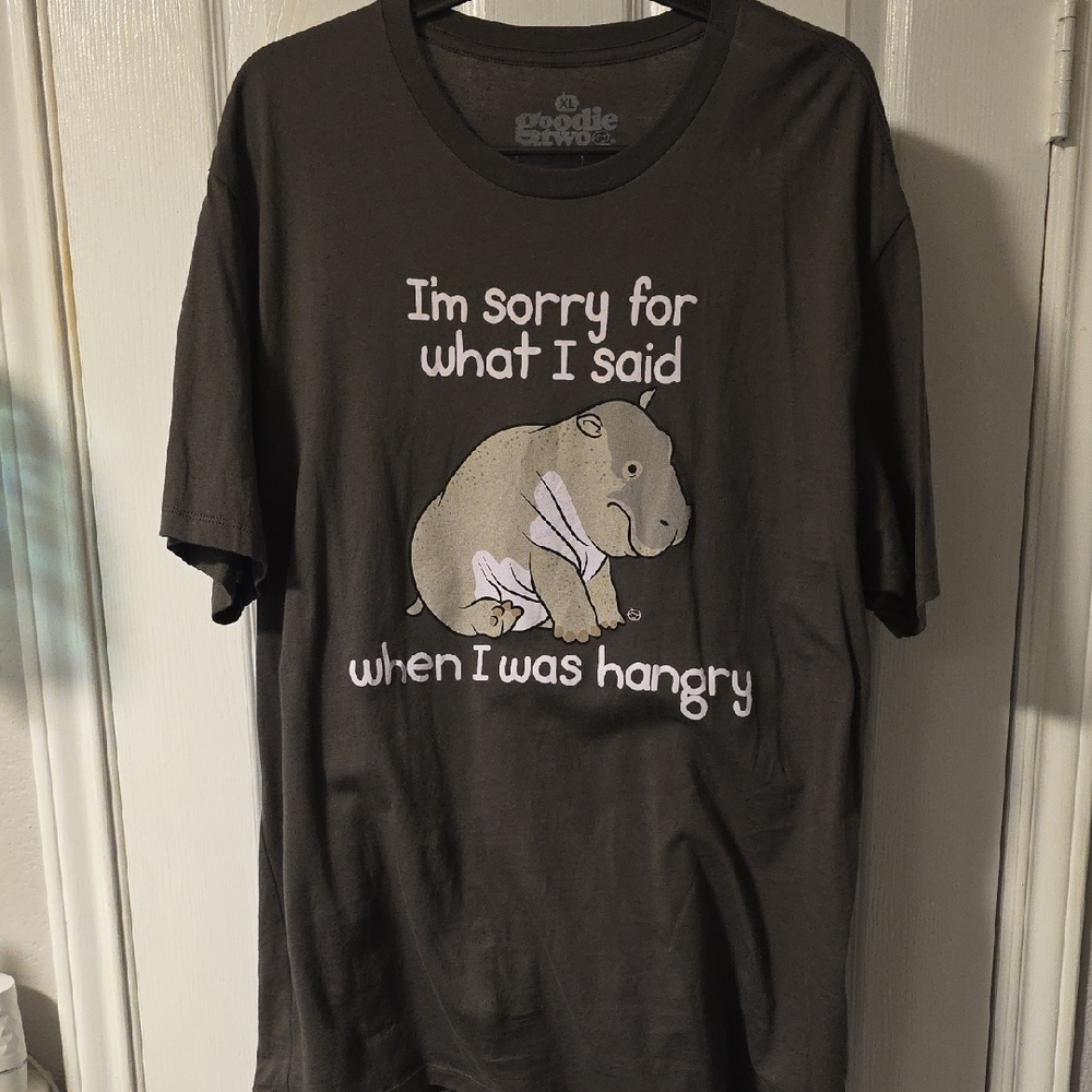 Hangry Hippo Goody Two Sleeves XL